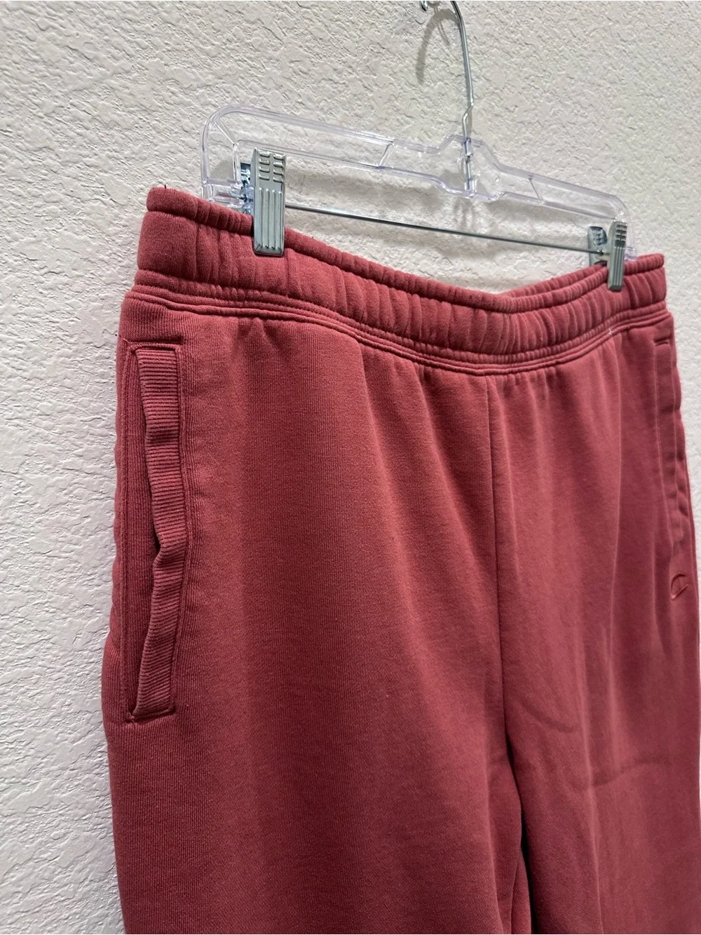 Champion Women Red Fleece Jogger Sweatpants Size Large Tapered Leg‎ Pockets